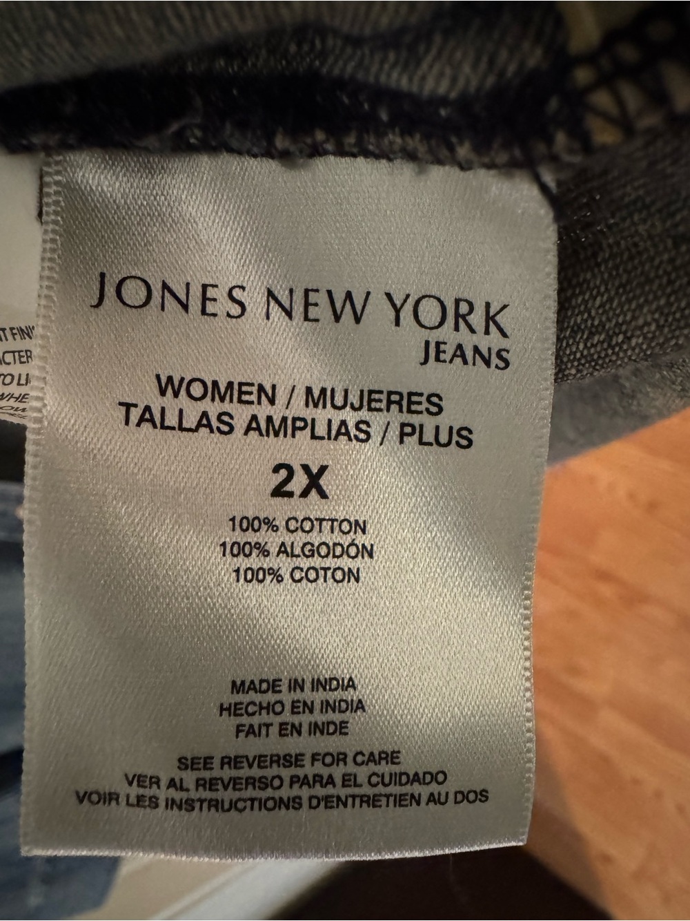Jones New York Jeans Shirt (Size 2X). EUC - Picture 14 of 14
